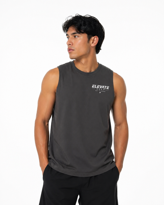 Men’s sleeveless Elevate tee